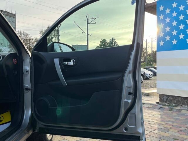 Серый Ниссан Кашкай, объемом двигателя 2 л и пробегом 157 тыс. км за 8500 $, фото 28 на Automoto.ua