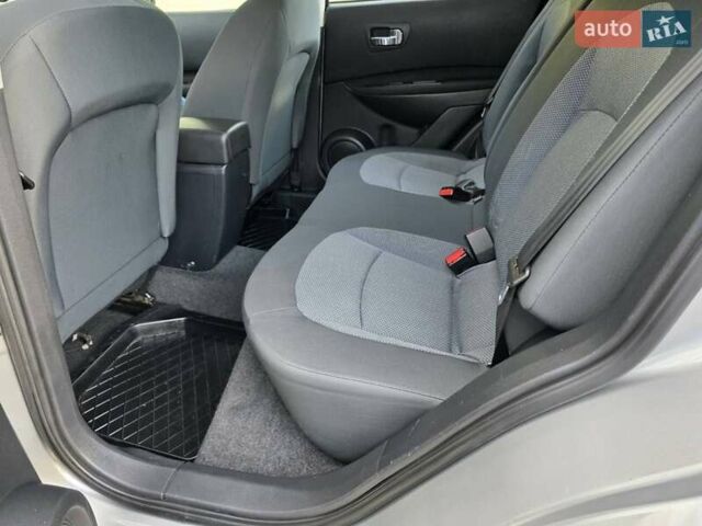 Сірий Ніссан Кашкай, об'ємом двигуна 2 л та пробігом 61 тис. км за 11000 $, фото 10 на Automoto.ua