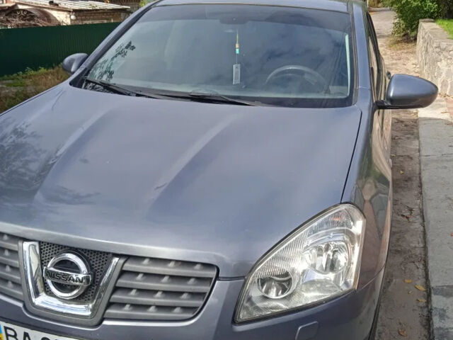 Серый Ниссан Кашкай, объемом двигателя 1.6 л и пробегом 190 тыс. км за 7000 $, фото 2 на Automoto.ua