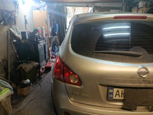 Серый Ниссан Кашкай, объемом двигателя 2 л и пробегом 172 тыс. км за 3000 $, фото 12 на Automoto.ua