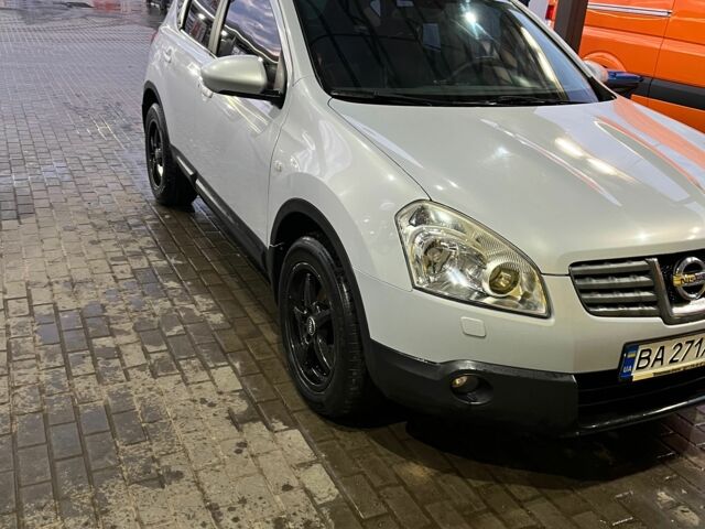 Серый Ниссан Кашкай, объемом двигателя 2 л и пробегом 230 тыс. км за 8500 $, фото 1 на Automoto.ua