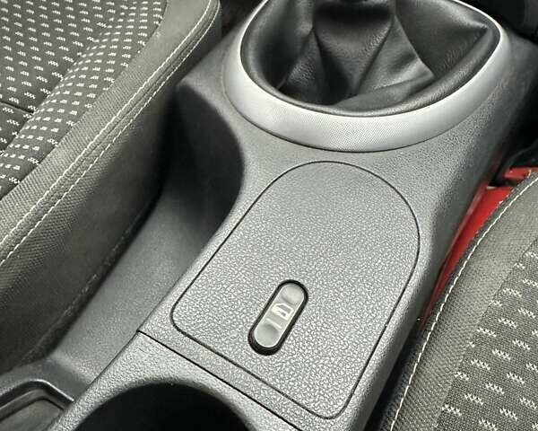 Сірий Ніссан Кашкай, об'ємом двигуна 1.46 л та пробігом 232 тис. км за 8000 $, фото 21 на Automoto.ua