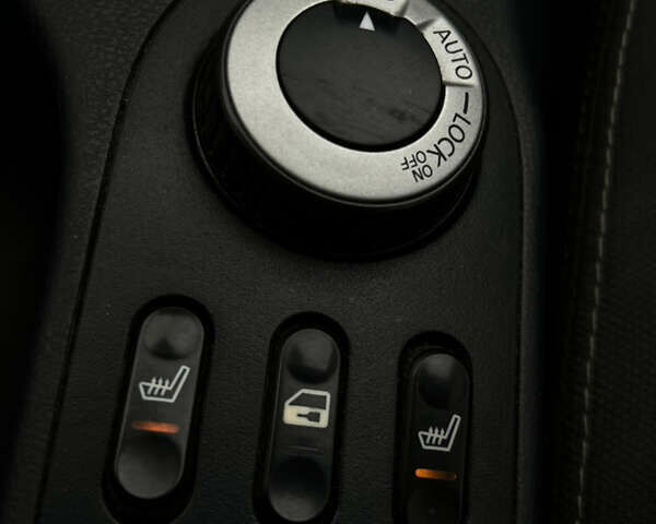 Серый Ниссан Кашкай, объемом двигателя 2 л и пробегом 299 тыс. км за 6300 $, фото 13 на Automoto.ua