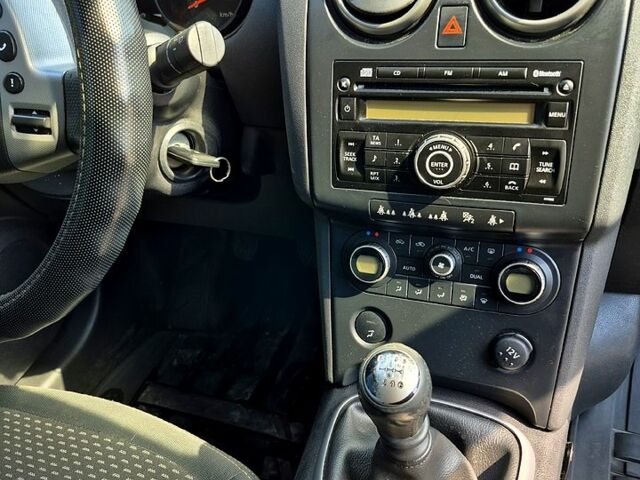 Серый Ниссан Кашкай, объемом двигателя 2 л и пробегом 222 тыс. км за 7600 $, фото 11 на Automoto.ua