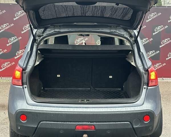 Сірий Ніссан Кашкай, об'ємом двигуна 1.46 л та пробігом 232 тис. км за 8000 $, фото 9 на Automoto.ua