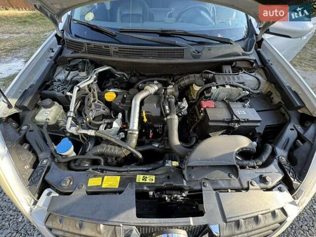 Сірий Ніссан Кашкай, об'ємом двигуна 1.5 л та пробігом 247 тис. км за 10000 $, фото 13 на Automoto.ua