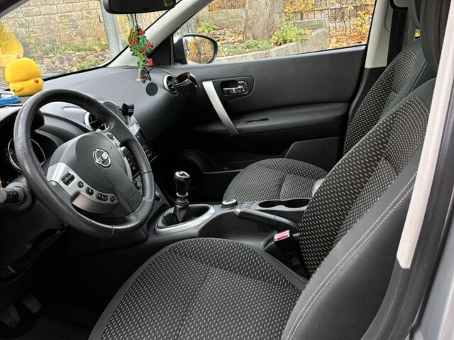 Серый Ниссан Кашкай, объемом двигателя 2 л и пробегом 289 тыс. км за 10500 $, фото 7 на Automoto.ua