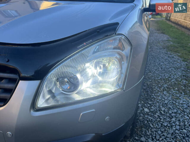 Сірий Ніссан Кашкай, об'ємом двигуна 2 л та пробігом 197 тис. км за 7600 $, фото 25 на Automoto.ua