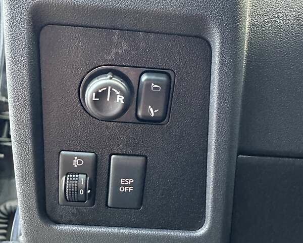 Сірий Ніссан Кашкай, об'ємом двигуна 1.5 л та пробігом 250 тис. км за 8900 $, фото 27 на Automoto.ua