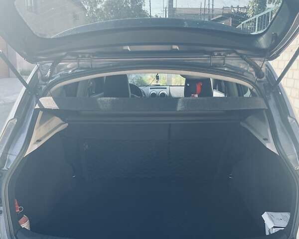 Серый Ниссан Кашкай, объемом двигателя 2 л и пробегом 171 тыс. км за 9100 $, фото 7 на Automoto.ua