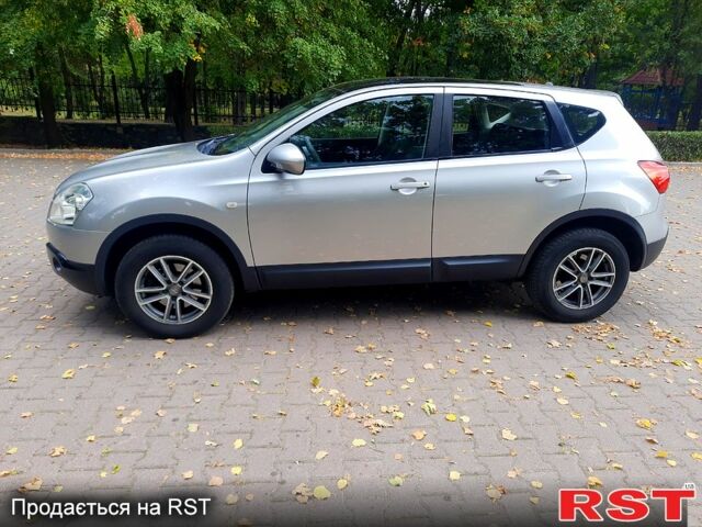 Серый Ниссан Кашкай, объемом двигателя 1.6 л и пробегом 245 тыс. км за 8100 $, фото 1 на Automoto.ua