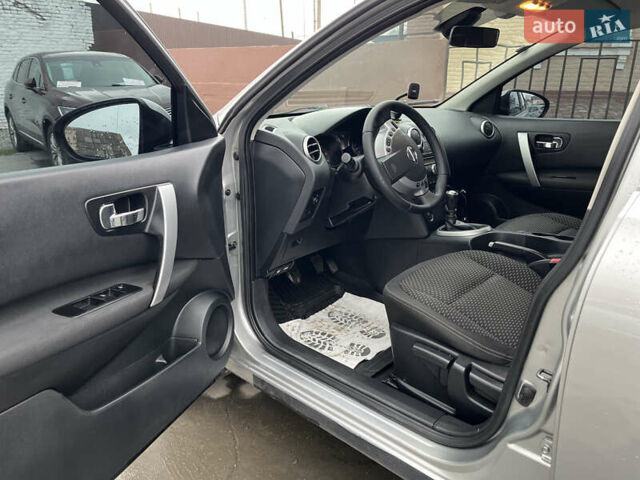 Серый Ниссан Кашкай, объемом двигателя 1.46 л и пробегом 314 тыс. км за 8500 $, фото 8 на Automoto.ua
