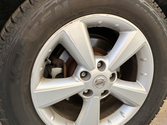 Серый Ниссан Кашкай, объемом двигателя 2 л и пробегом 289 тыс. км за 10500 $, фото 15 на Automoto.ua