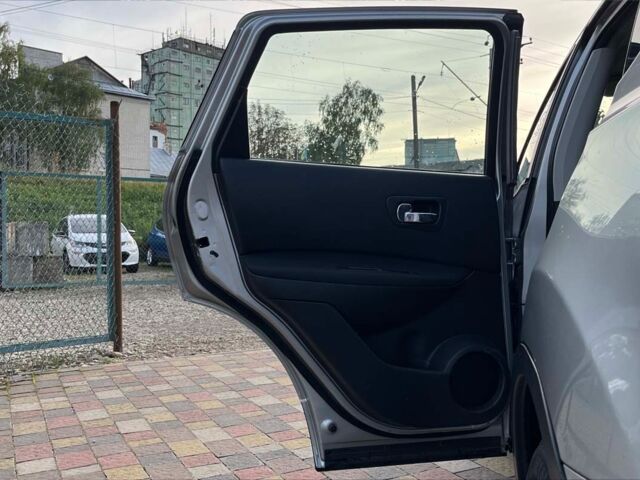 Серый Ниссан Кашкай, объемом двигателя 2 л и пробегом 157 тыс. км за 8500 $, фото 19 на Automoto.ua