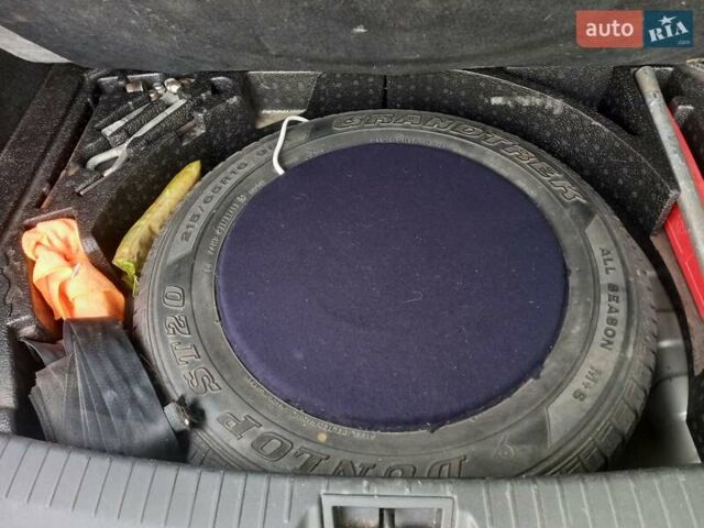 Серый Ниссан Кашкай, объемом двигателя 1.6 л и пробегом 253 тыс. км за 7800 $, фото 2 на Automoto.ua