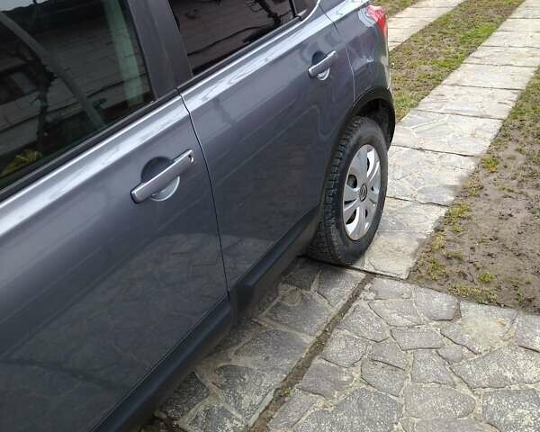 Серый Ниссан Кашкай, объемом двигателя 1.5 л и пробегом 220 тыс. км за 8200 $, фото 4 на Automoto.ua