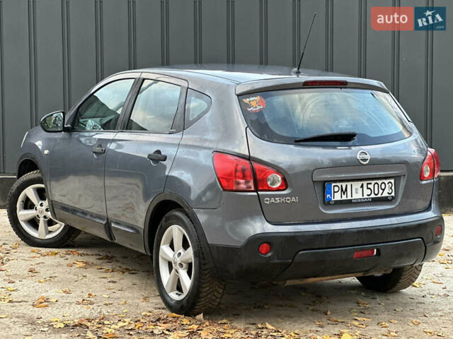 Серый Ниссан Кашкай, объемом двигателя 2 л и пробегом 350 тыс. км за 3650 $, фото 9 на Automoto.ua