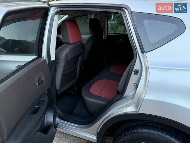 Ніссан Кашкай 2008 у Харкові на Automoto.ua Сірий Ніссан Кашкай, об'ємом двигуна 2 л та пробігом 157 тис. км за 8500 $, фото 16 на Automoto.ua