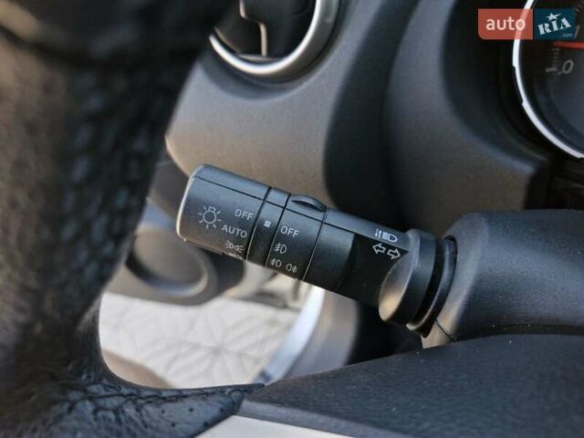 Сірий Ніссан Кашкай, об'ємом двигуна 2 л та пробігом 246 тис. км за 7999 $, фото 17 на Automoto.ua