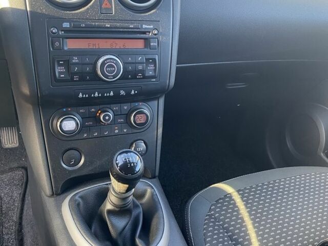 Серый Ниссан Кашкай, объемом двигателя 2 л и пробегом 238 тыс. км за 4900 $, фото 7 на Automoto.ua