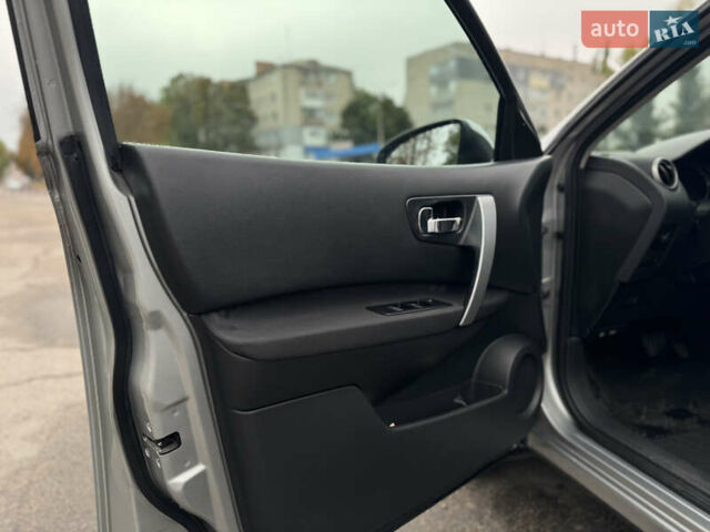 Серый Ниссан Кашкай, объемом двигателя 2 л и пробегом 197 тыс. км за 8500 $, фото 9 на Automoto.ua