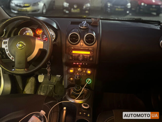 Серый Ниссан Кашкай, объемом двигателя 2 л и пробегом 201 тыс. км за 9500 $, фото 13 на Automoto.ua