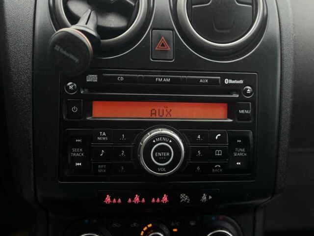 Серый Ниссан Кашкай, объемом двигателя 1.6 л и пробегом 205 тыс. км за 8400 $, фото 16 на Automoto.ua