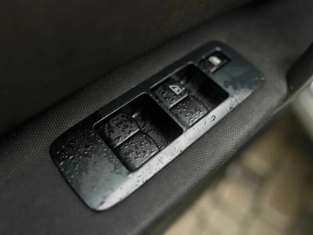 Серый Ниссан Кашкай, объемом двигателя 1.6 л и пробегом 205 тыс. км за 8400 $, фото 15 на Automoto.ua