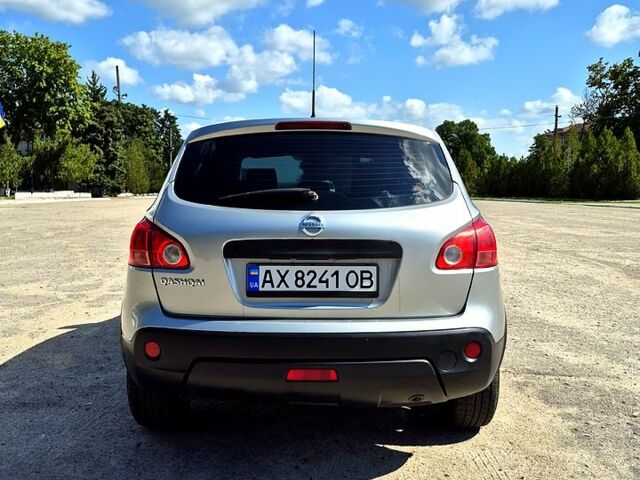 Серый Ниссан Кашкай, объемом двигателя 2 л и пробегом 222 тыс. км за 7600 $, фото 5 на Automoto.ua