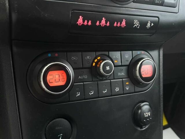 Серый Ниссан Кашкай, объемом двигателя 1.6 л и пробегом 205 тыс. км за 8400 $, фото 17 на Automoto.ua