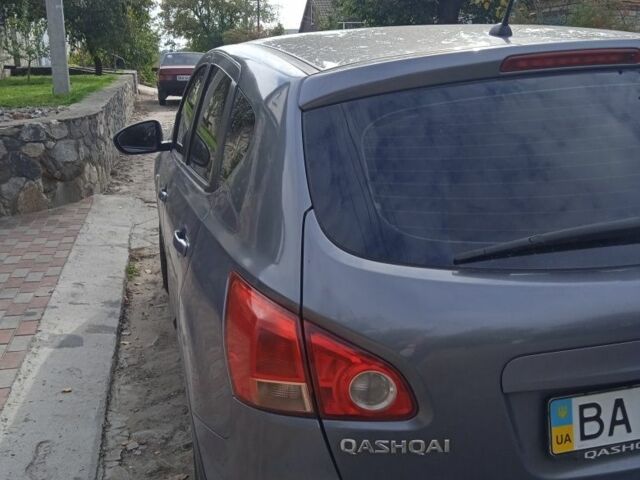 Серый Ниссан Кашкай, объемом двигателя 1.6 л и пробегом 190 тыс. км за 7000 $, фото 3 на Automoto.ua