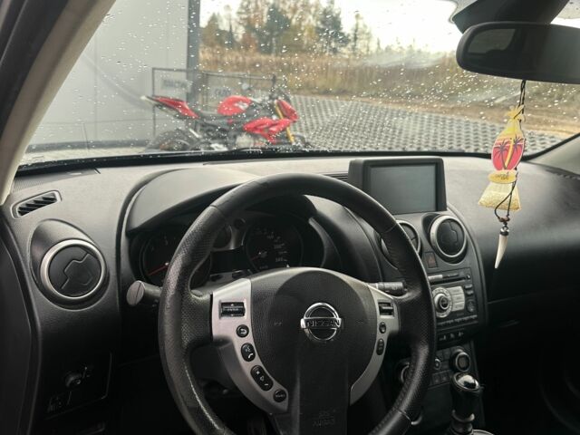 Серый Ниссан Кашкай, объемом двигателя 1.5 л и пробегом 285 тыс. км за 7650 $, фото 14 на Automoto.ua