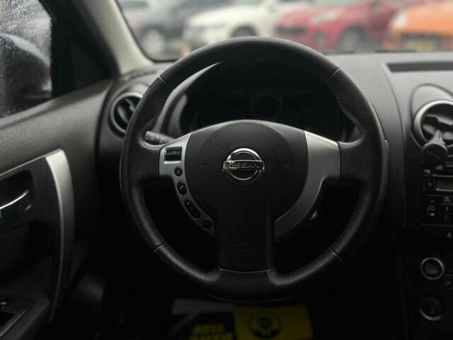 Серый Ниссан Кашкай, объемом двигателя 1.6 л и пробегом 205 тыс. км за 8400 $, фото 10 на Automoto.ua