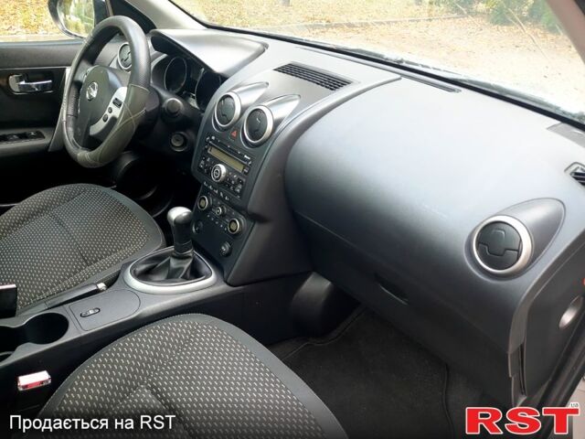 Серый Ниссан Кашкай, объемом двигателя 1.6 л и пробегом 245 тыс. км за 8100 $, фото 9 на Automoto.ua