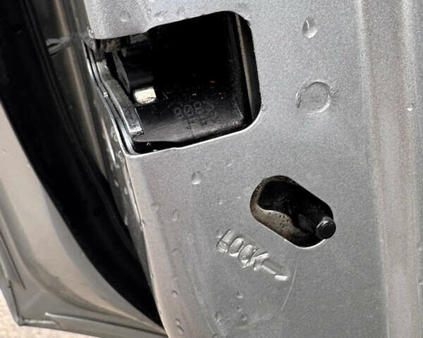 Сірий Ніссан Кашкай, об'ємом двигуна 2 л та пробігом 163 тис. км за 7700 $, фото 14 на Automoto.ua