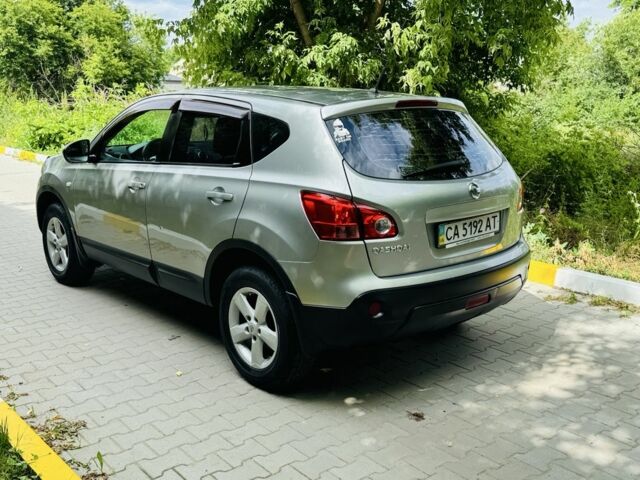 Серый Ниссан Кашкай, объемом двигателя 2 л и пробегом 206 тыс. км за 8300 $, фото 5 на Automoto.ua