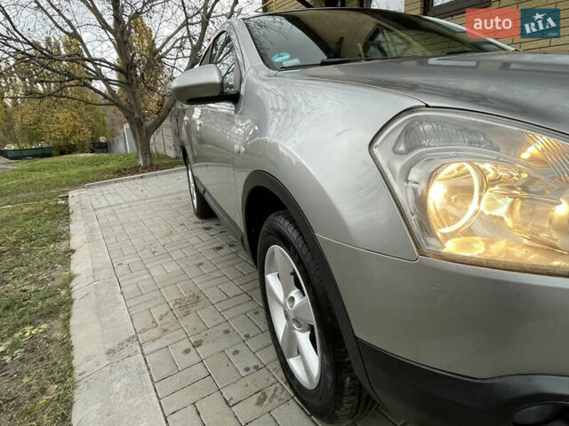 Сірий Ніссан Кашкай, об'ємом двигуна 2 л та пробігом 190 тис. км за 8600 $, фото 4 на Automoto.ua