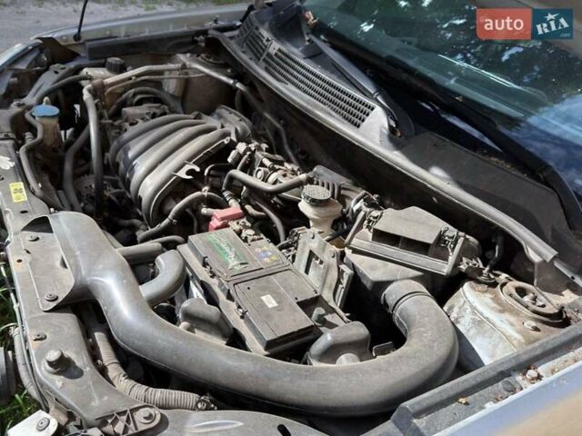 Сірий Ніссан Кашкай, об'ємом двигуна 1.6 л та пробігом 260 тис. км за 2999 $, фото 8 на Automoto.ua