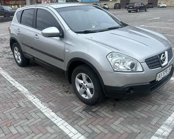 Сірий Ніссан Кашкай, об'ємом двигуна 1.6 л та пробігом 131 тис. км за 7500 $, фото 3 на Automoto.ua