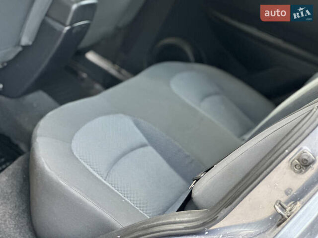 Серый Ниссан Кашкай, объемом двигателя 2 л и пробегом 350 тыс. км за 3650 $, фото 14 на Automoto.ua