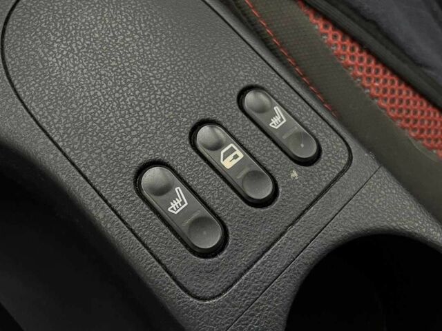 Серый Ниссан Кашкай, объемом двигателя 2 л и пробегом 260 тыс. км за 9000 $, фото 16 на Automoto.ua