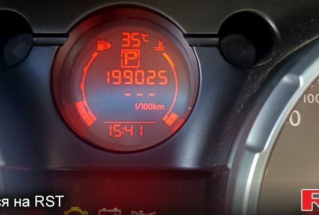 Серый Ниссан Кашкай, объемом двигателя 2 л и пробегом 199 тыс. км за 9200 $, фото 12 на Automoto.ua