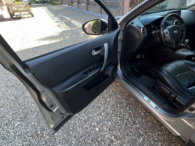 Сірий Ніссан Кашкай, об'ємом двигуна 2 л та пробігом 260 тис. км за 8200 $, фото 2 на Automoto.ua