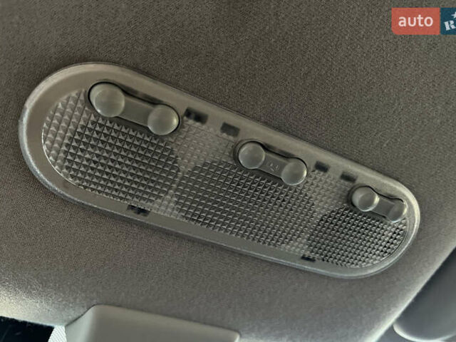 Серый Ниссан Кашкай, объемом двигателя 2 л и пробегом 260 тыс. км за 9200 $, фото 14 на Automoto.ua