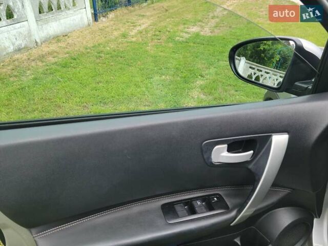 Серый Ниссан Кашкай, объемом двигателя 1.99 л и пробегом 220 тыс. км за 7899 $, фото 25 на Automoto.ua