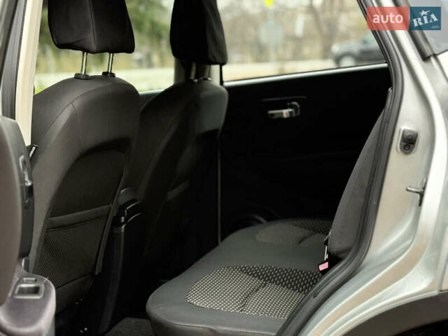 Серый Ниссан Кашкай, объемом двигателя 1.6 л и пробегом 250 тыс. км за 7750 $, фото 14 на Automoto.ua