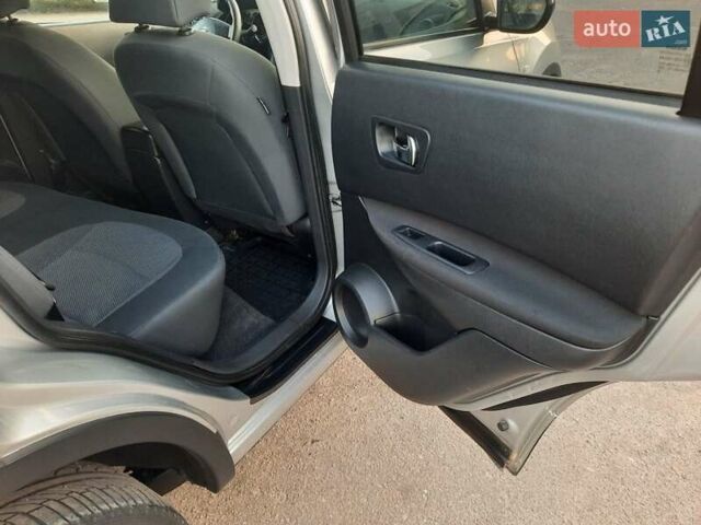 Серый Ниссан Кашкай, объемом двигателя 2 л и пробегом 188 тыс. км за 9300 $, фото 78 на Automoto.ua