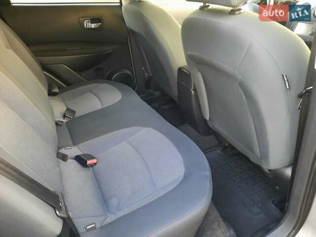 Серый Ниссан Кашкай, объемом двигателя 2 л и пробегом 188 тыс. км за 9300 $, фото 79 на Automoto.ua