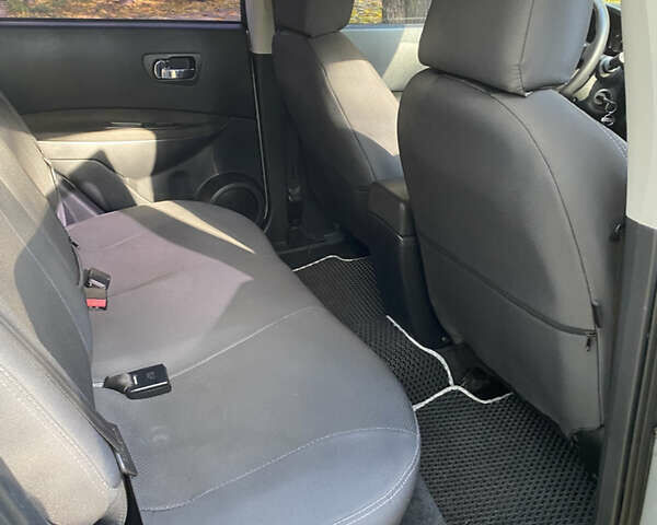 Сірий Ніссан Кашкай, об'ємом двигуна 1.6 л та пробігом 231 тис. км за 8000 $, фото 7 на Automoto.ua