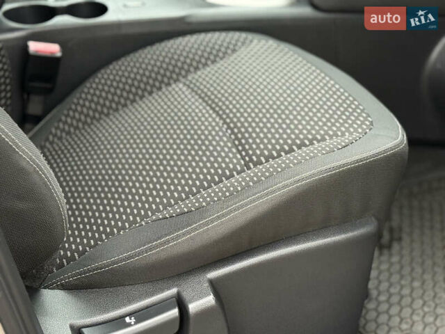 Сірий Ніссан Кашкай, об'ємом двигуна 1.6 л та пробігом 250 тис. км за 8400 $, фото 21 на Automoto.ua